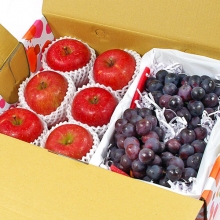 【鮮果日誌】甜蜜禮讚葡萄禮盒(日本蜜蘋果6入+巨峰葡萄2.5台斤)